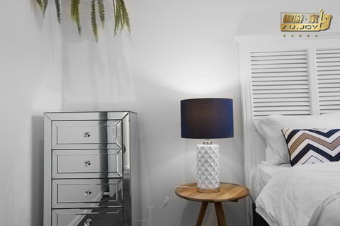 AU.JOY 3 Bed Townhouse Burwood 3 - Great Ocean Road Tourism 1