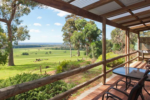 Augusta Sheoak Chalets - Great Ocean Road Tourism 0