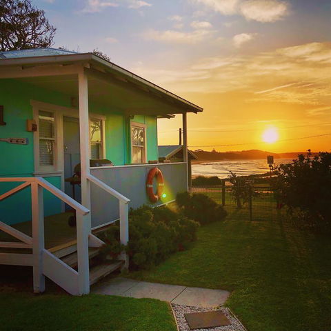 Aurora Beachfront Cottage - Great Ocean Road Tourism 3