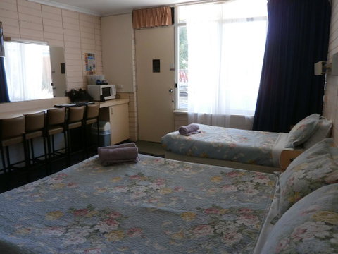 Avenue Motel - Great Ocean Road Tourism 3