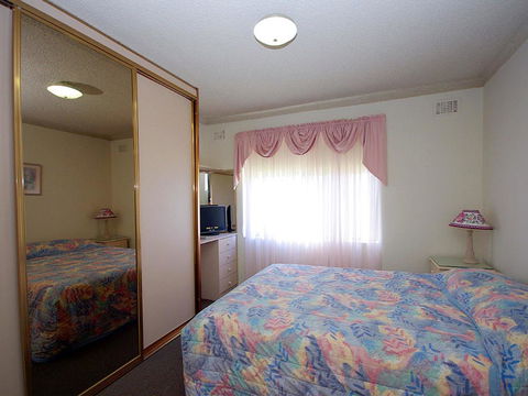 Avilla Court 1 - Great Ocean Road Tourism 1