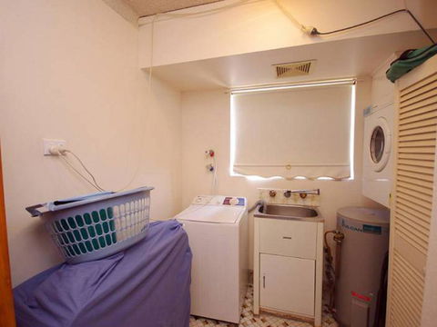 Avilla Court 2 - Great Ocean Road Tourism 3