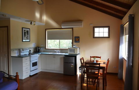 Avoca Cottages VICTORIA - Great Ocean Road Tourism 3