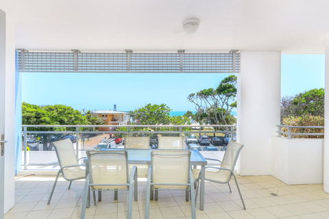 Azura Ocean View Holiday Apartment - Great Ocean Road Tourism 2