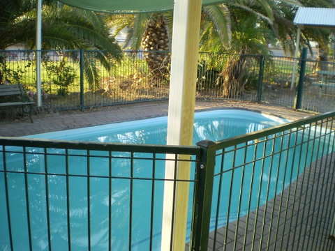 Banjos Overnight And Holiday Units - Great Ocean Road Tourism 2