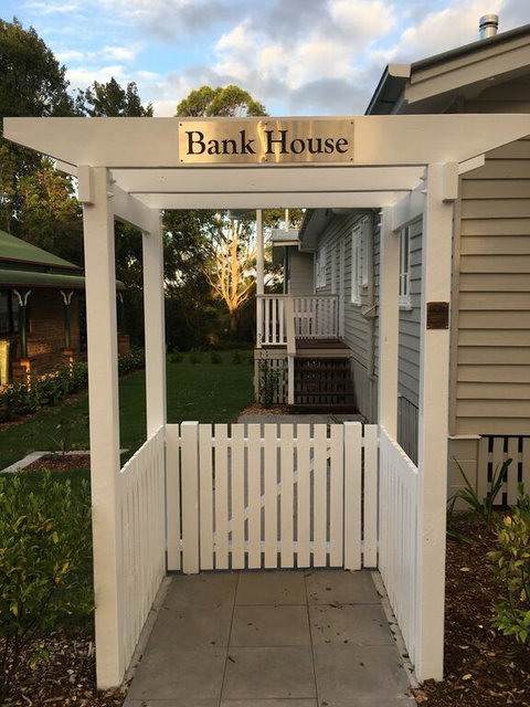 Bank House Tamborine Mountain - Great Ocean Road Tourism 3
