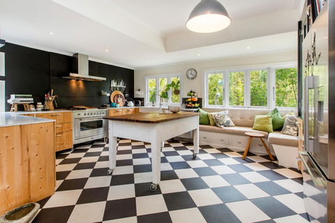 BARRIMA - SOMERS BEACH - Great Ocean Road Tourism 3