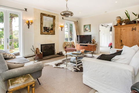 BARRIMA - SOMERS BEACH - Great Ocean Road Tourism 2