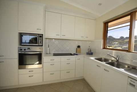 Baudin House - Great Ocean Road Tourism 2