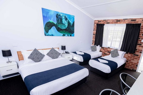 Bay Hotel Motel - Great Ocean Road Tourism 0