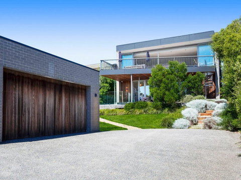 Bay Vista - Amazing Bay Views With The Beach At Your Doorstop! - Great Ocean Road Tourism 0