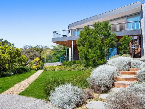 Bay Vista - Amazing Bay Views With The Beach At Your Doorstop! - Great Ocean Road Tourism 3