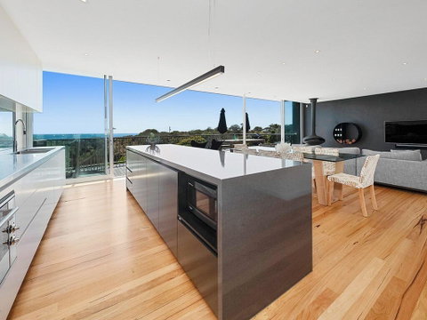 Bay Vista - Amazing Bay Views With The Beach At Your Doorstop! - Great Ocean Road Tourism 2