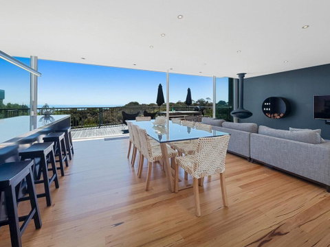 Bay Vista - Amazing Bay Views With The Beach At Your Doorstop! - Great Ocean Road Tourism 1