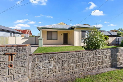 BAY YARD - Large Yard, Wifi, Family Friendly. - Great Ocean Road Tourism 0