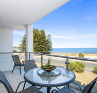 Bayline Beachfront Apartment no 4 - Great Ocean Road Tourism