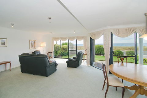 Bayside Beauty - Great Ocean Road Tourism 2