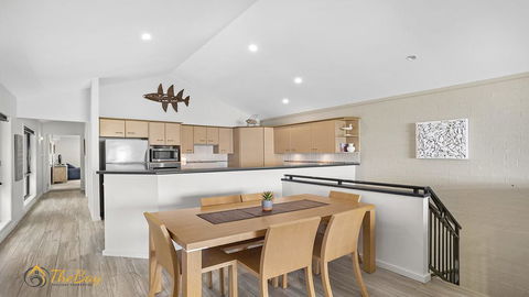 Beach House 72A Marine Drive - Fingal Bay - Great Ocean Road Tourism 3