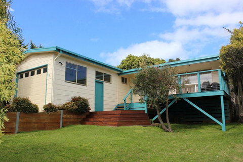 Beach House @ Smiths Beach - Great Ocean Road Tourism 0
