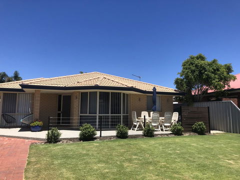 Beach House By The Bay - Great Ocean Road Tourism 1