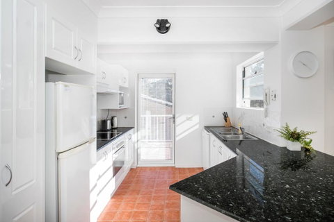 Beach Side Holiday Apartment - Great Ocean Road Tourism 2