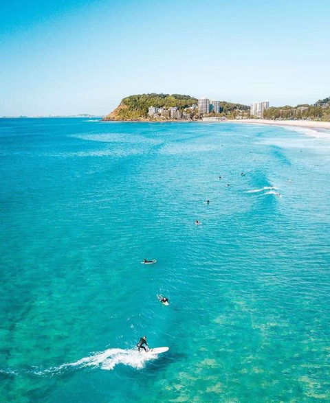 Beach Side Ocean Burleigh Heads 3 Bedroom Family Accomodation - Great Ocean Road Tourism 3