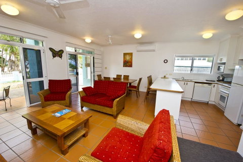 Beachcomber Unit 2 - Great Ocean Road Tourism 0