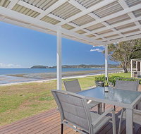 Beached Inn' 93 Foreshore Drive - Spacious beach front house - Great Ocean Road Tourism