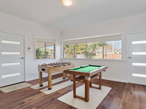 Beached Inn' 93 Foreshore Drive - Spacious Beach Front House - Great Ocean Road Tourism 1