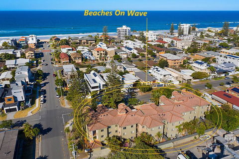 Beaches On Wave Street - Great Ocean Road Tourism 2