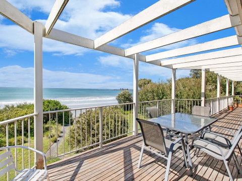Beachfront - Great Ocean Road Tourism 0