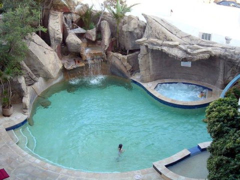 Beachfront Mooloolaba Apartment - Great Ocean Road Tourism 3