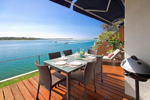 Riverfront Apartment, Perfect Location - Great Ocean Road Tourism 1