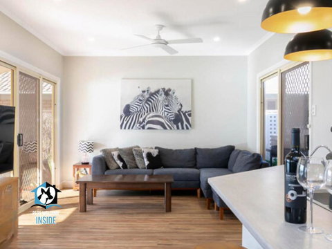 Renovated Beautiful Holiday Home With A Private Beach & Stunning Views! - Great Ocean Road Tourism 3
