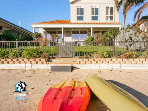 Renovated Beautiful Holiday Home With A Private Beach & Stunning Views! - Great Ocean Road Tourism 1