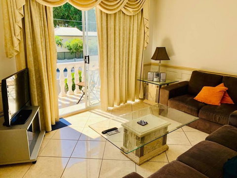 Redcliffe Villa - Great Ocean Road Tourism 3