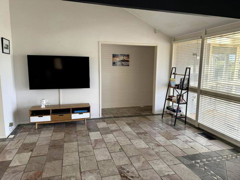 Relax, Resort Style - Great Ocean Road Tourism 3