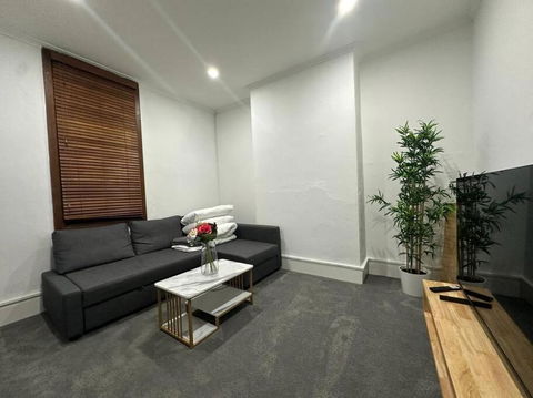 Remarkable 2 Bedroom House At The Centre Of Darlinghurst - Great Ocean Road Tourism 0
