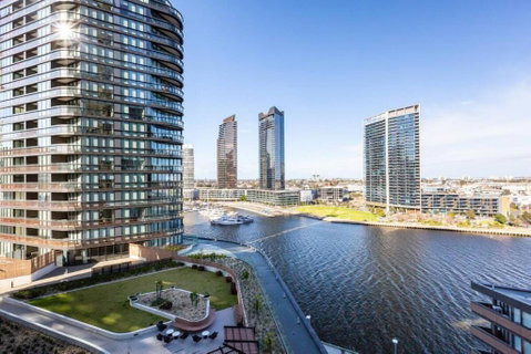Resort-style Docklands Riverview Stay With Parking - Great Ocean Road Tourism 0