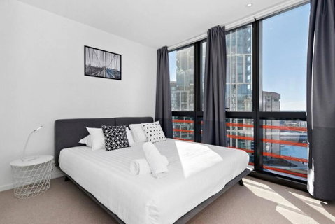 Resort-style Docklands Riverview Stay With Parking - Great Ocean Road Tourism 1