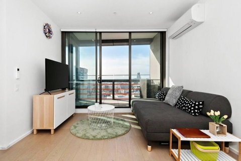 Resort-style Docklands Riverview Stay With Parking - Great Ocean Road Tourism 2