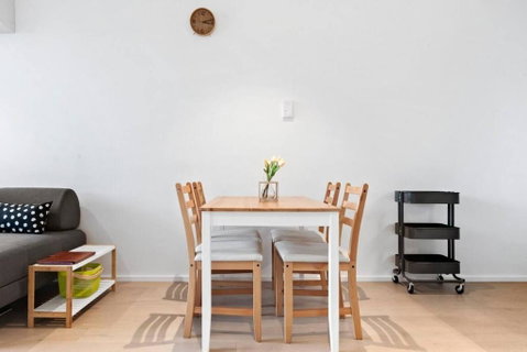 Resort-style Docklands Riverview Stay With Parking - Great Ocean Road Tourism 3