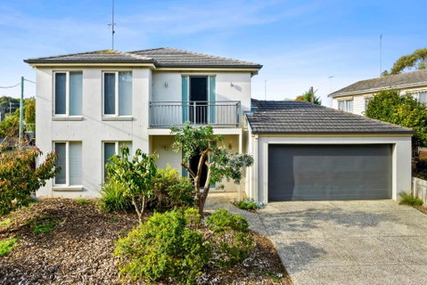 Retreat On Gairloch I Geelong River Hideaway - Great Ocean Road Tourism 0