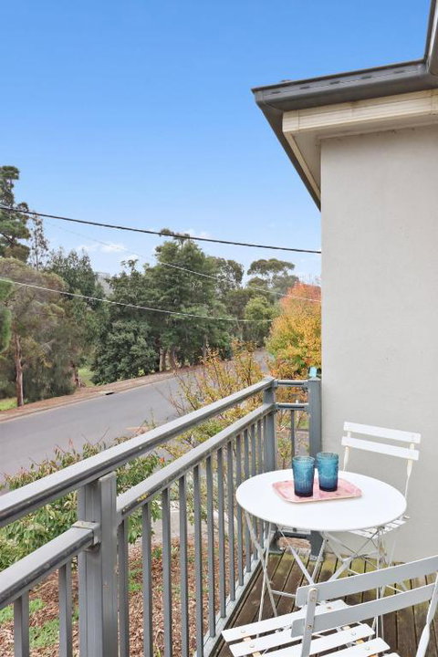 Retreat On Gairloch I Geelong River Hideaway - Great Ocean Road Tourism 2