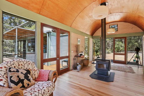 Rikkara Sanctuary 19 Rikkara Avenue Private Retreat - Great Ocean Road Tourism 1