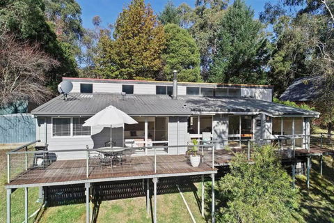 River Rest Merrijig Near Base Of Mount Buller - Great Ocean Road Tourism 0