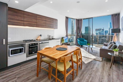 River-View Unit With Rooftop Pool Near Museums - Great Ocean Road Tourism 1