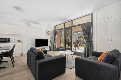Riversands Rest Accommodation Paringa - Tea Tree Cottage - Great Ocean Road Tourism 2