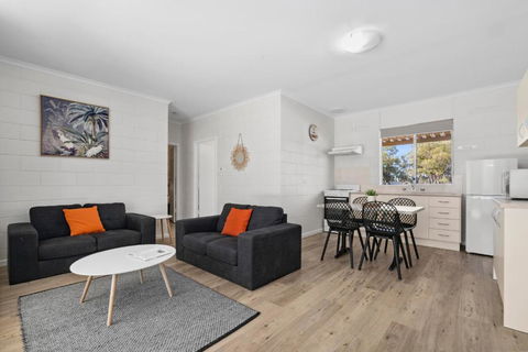 Riversands Rest Accommodation Paringa - Tea Tree Cottage - Great Ocean Road Tourism 1