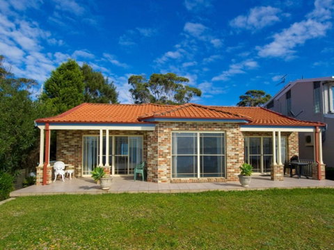 Salamander Beach Front - Great Ocean Road Tourism 1